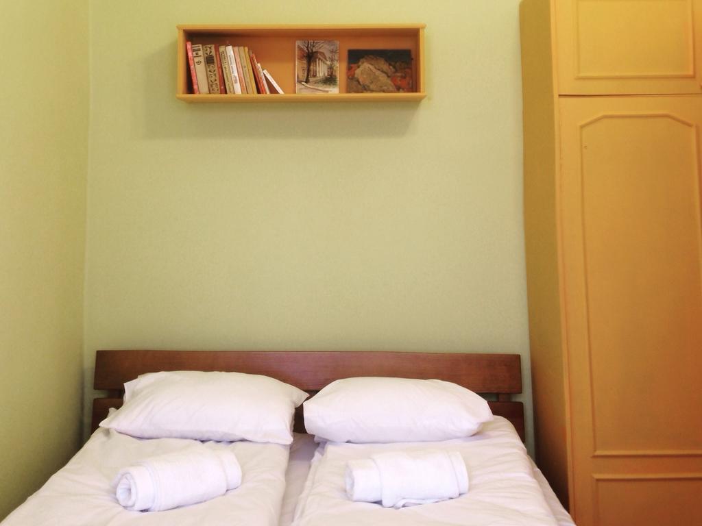 Elementary Hostel โอเดสซา ภายนอก รูปภาพ