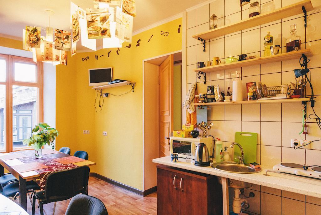 Elementary Hostel โอเดสซา ภายนอก รูปภาพ